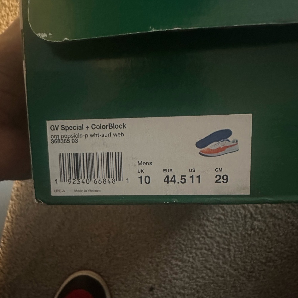 Slightly used men’s pumas size 11